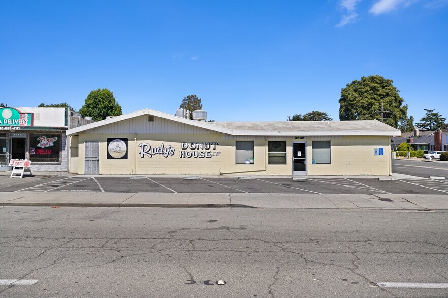 More Photos Of 3692 Castro Valley Blvd, Castro Valley Restaurant For Sale