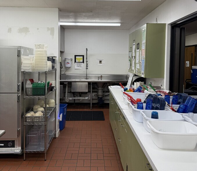 More Photos Of 201 E 104th St, Minneapolis Specialty For Sale