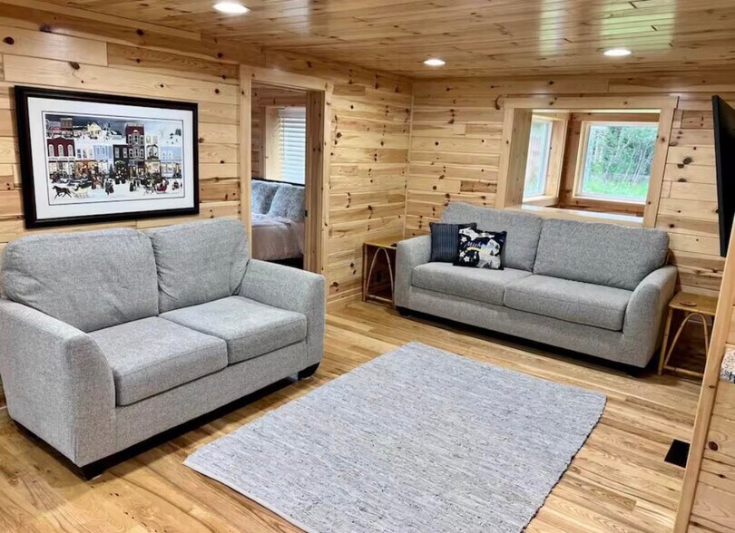 More Photos Of 4472 M-75, Walloon Lake Bar For Sale