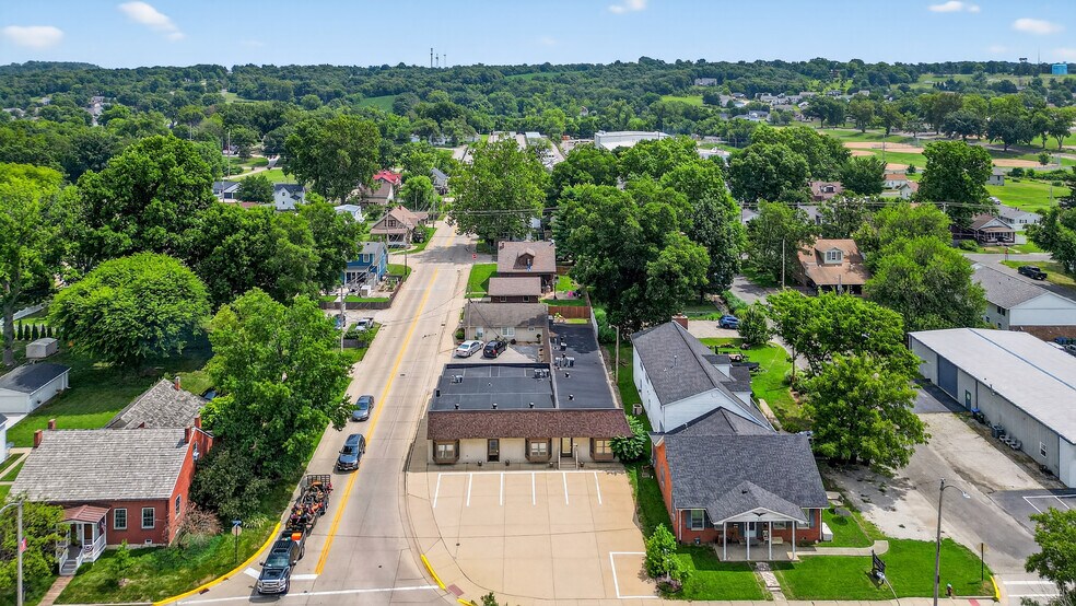 More Photos Of 638 Main St, Columbia Office For Sale