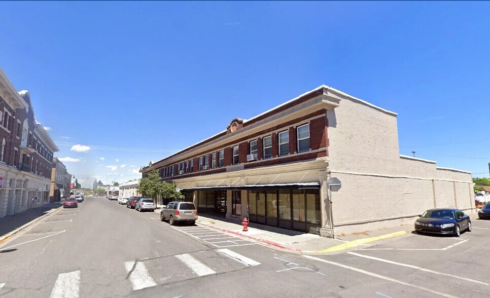 More Photos Of 19-33 College Ave, Rexburg General Retail For Lease