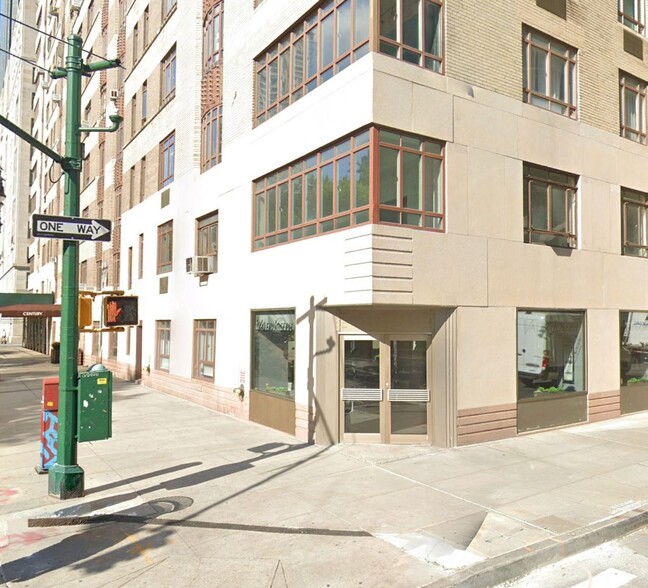 More Photos Of 25 Central Park W, New York Apartments For Lease