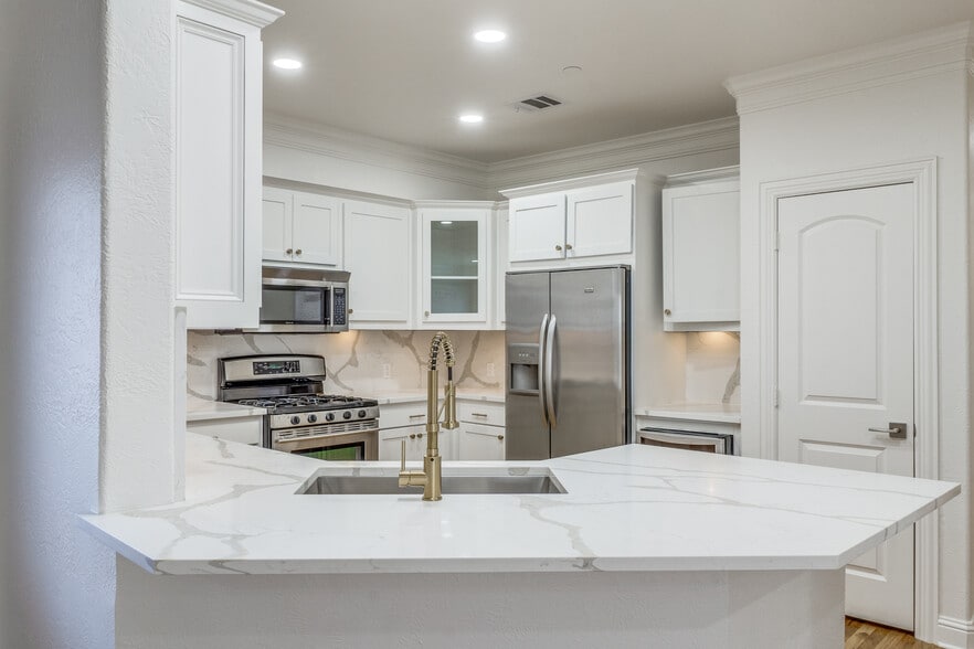 More Photos Of 4210 Prescott Ave, Dallas Apartments For Sale