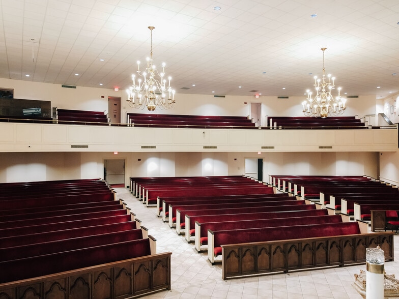 More Photos Of 9101 Airline Dr, Houston Religious Facility For Sale