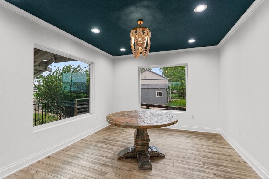 More Photos Of 2023 Main St, Liberty Hill Office For Sale