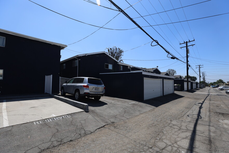 More Photos Of 3101-3119 Abbott St, Pomona Apartments For Sale