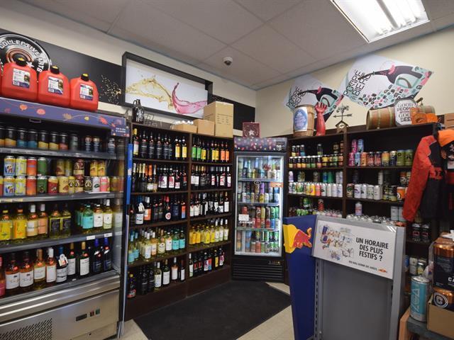 More Photos Of 340 Av Béthany, Lachute Service Station For Sale