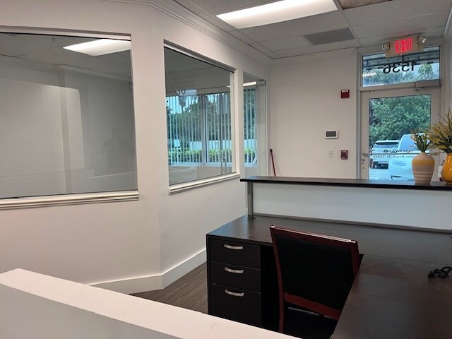 More Photos Of 1510-1556 SW 13th Ct, Pompano Beach Showroom For Sale