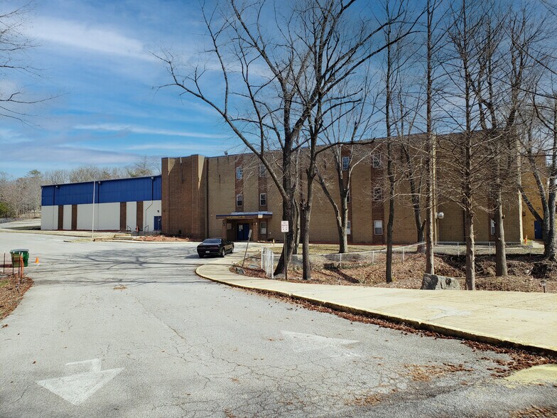 Primary Photo Of 5408-5410 Brinkley Rd, Temple Hills Schools For Sale