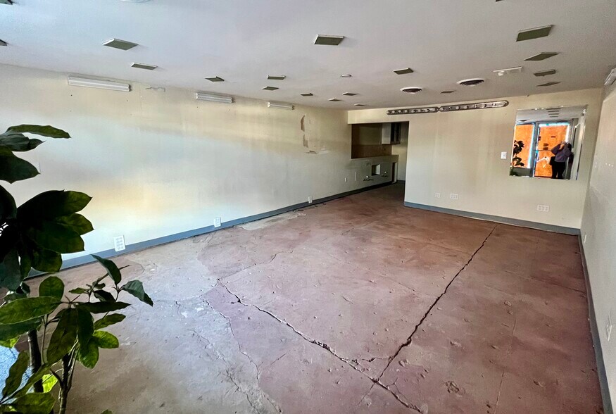 More Photos Of 8000-8004 Flower Ave, Takoma Park Unknown For Lease