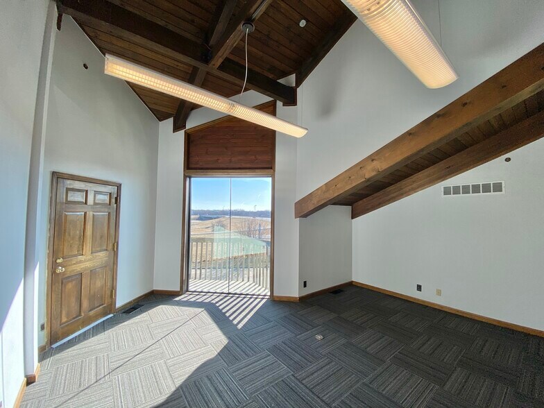 More Photos Of 5130 Hickory Point Frontage Rd, Decatur Loft Creative Space For Lease