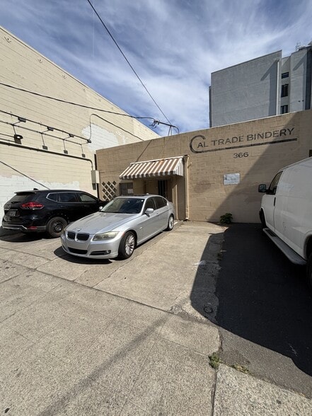 More Photos Of 366 24th St, Oakland Manufacturing For Sale