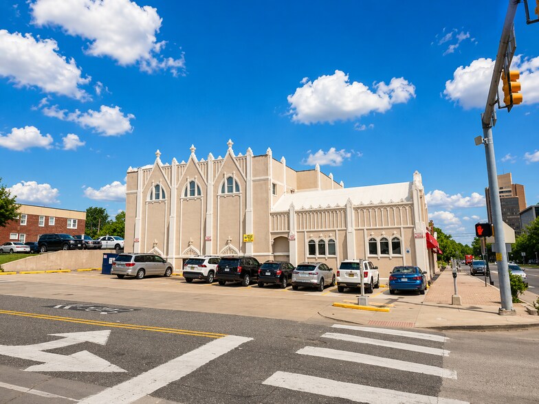 More Photos Of 1901-1909 N Classen Blvd, Oklahoma City Storefront Retail Office For Lease