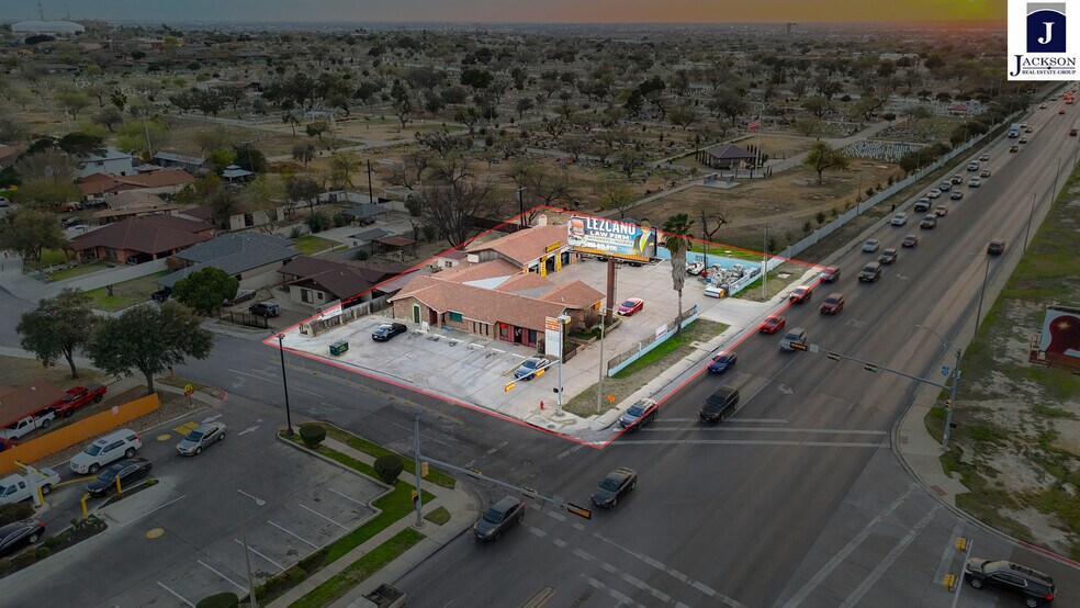 More Photos Of 1919 E Saunders St, Laredo Storefront Retail Office For Sale
