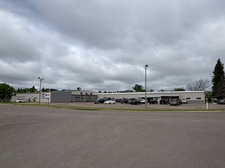 More Photos Of 1 7th St SW, Chisholm Manufacturing For Sale