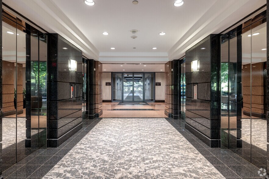 More Photos Of 100 Crescent Centre Pky, Tucker Office For Lease