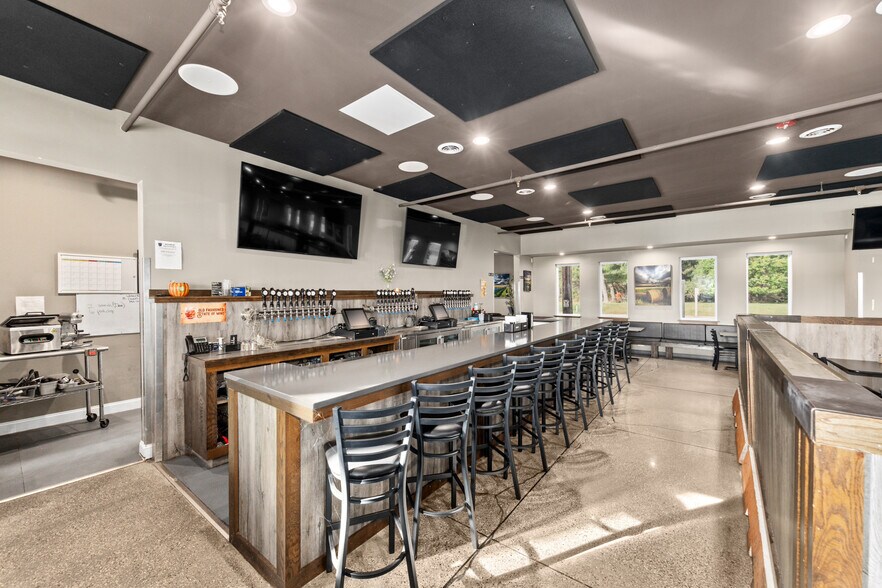 More Photos Of 2102 Highway 164, Richfield Restaurant For Sale