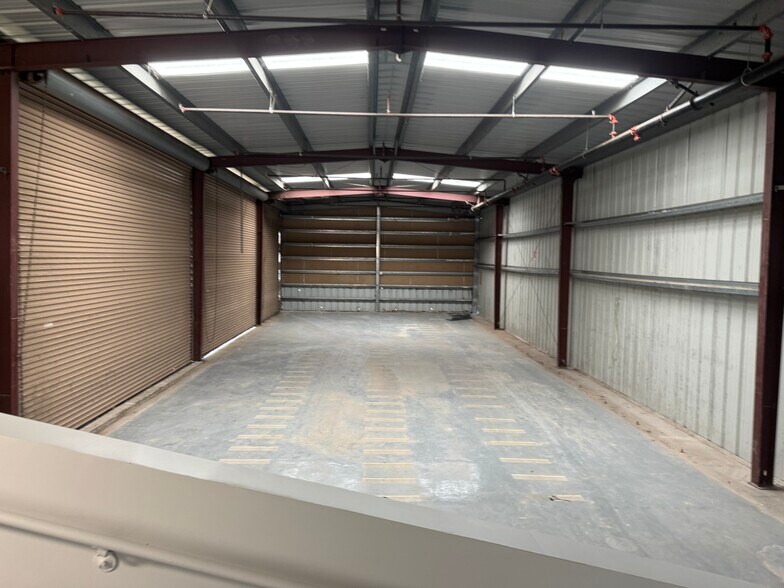 More Photos Of 401 Parr Blvd, Richmond Warehouse For Lease