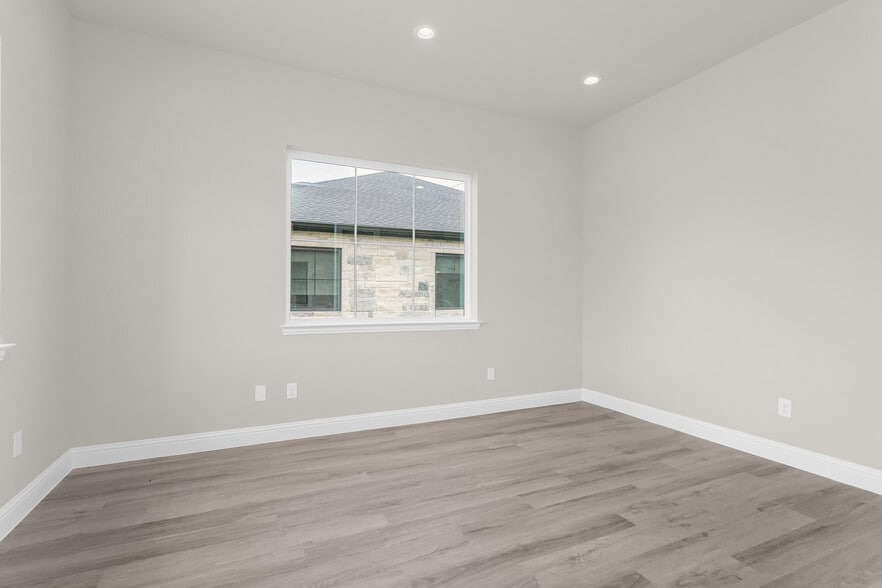 More Photos Of 6000 Alma Rd, McKinney Office For Lease