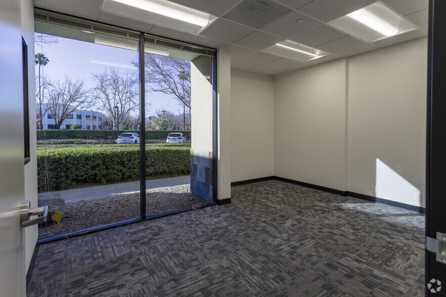 More Photos Of 720 E Carnegie Dr, San Bernardino Light Distribution For Lease