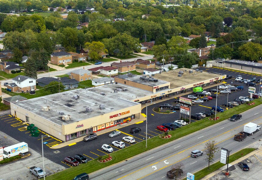 Primary Photo Of 1006-1058 E 162nd St, South Holland Storefront For Lease