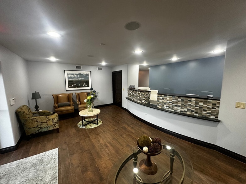 More Photos Of 1446 Campbell Rd, Houston Medical For Lease