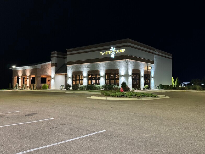 More Photos Of 166 Calhoun Station Pky, Gluckstadt Restaurant For Sale