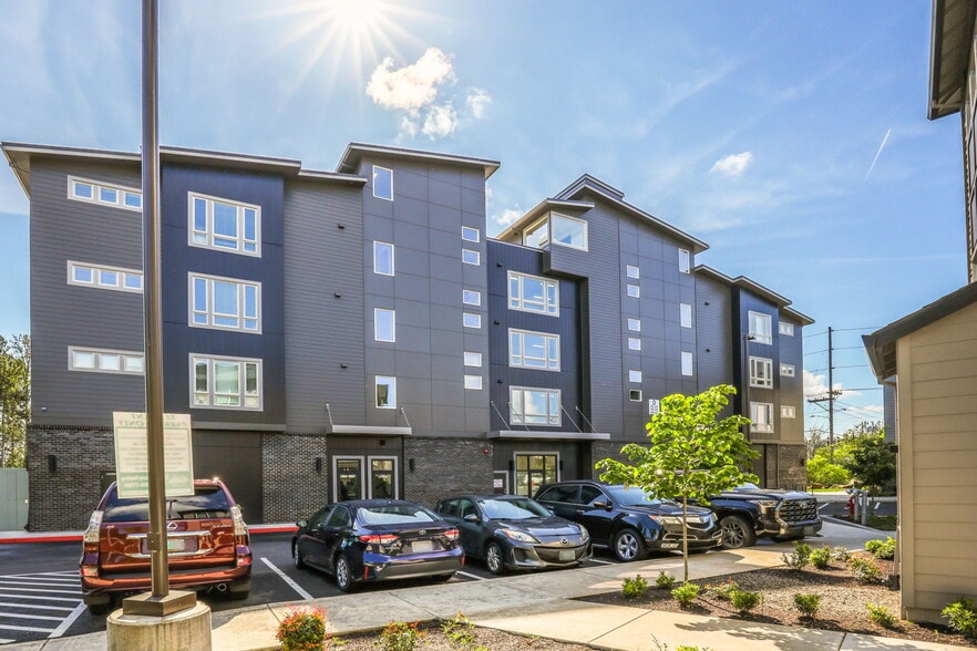 More Photos Of 22025 NE Halsey St, Fairview Apartments For Lease