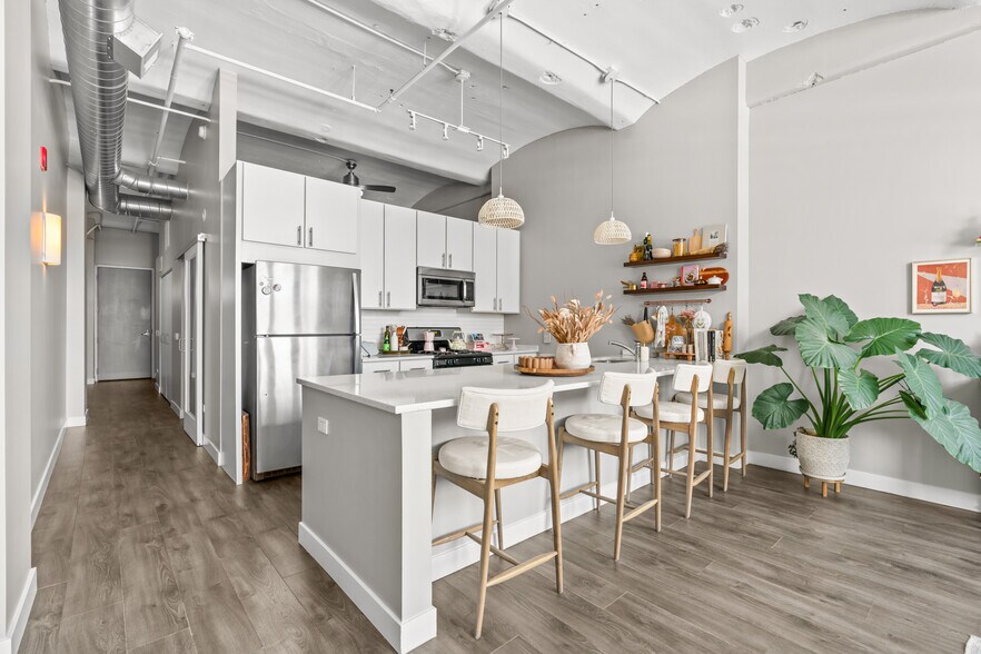 More Photos Of 619 S La Salle St, Chicago Apartments For Sale