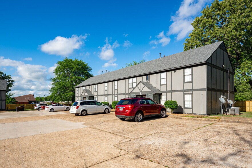 More Photos Of 1906 W Matthews Ave, Jonesboro Apartments For Sale