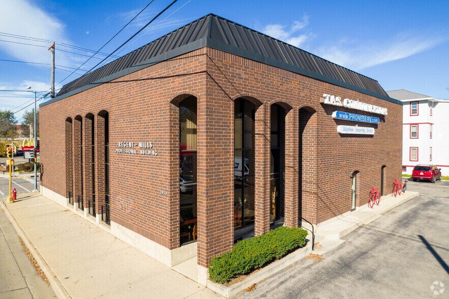 Primary Photo Of 1050 Regent St, Madison Medical For Lease