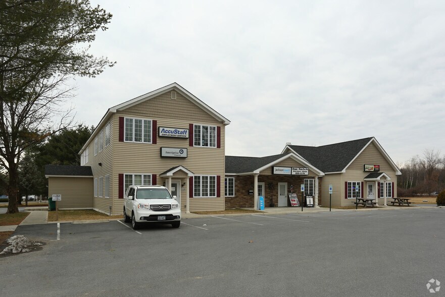 More Photos Of 2374 Route 9, Mechanicville Storefront Retail Office For Lease