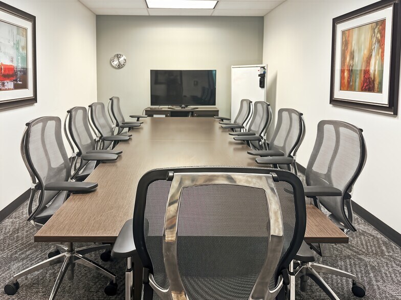 More Photos Of 9160 Forum Corporate Pky, Fort Myers Coworking Space