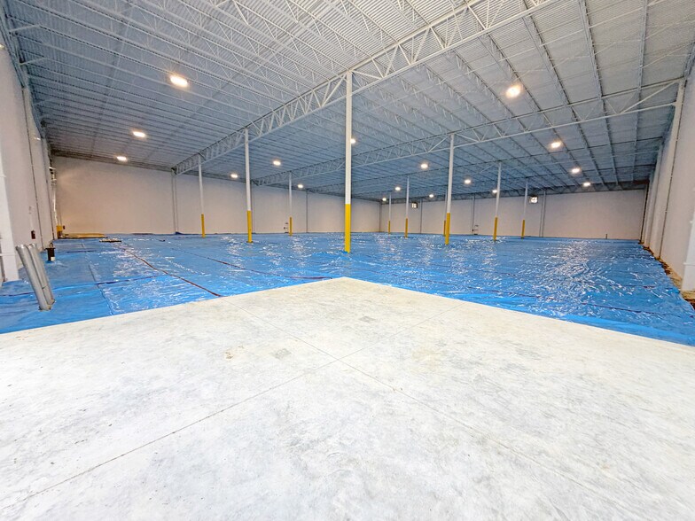 More Photos Of 321 Commerce Pkwy, Early Branch Manufacturing For Sale