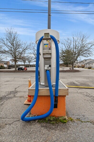 More Photos Of 1620 Keuper Blvd NE, Massillon Carwash For Sale