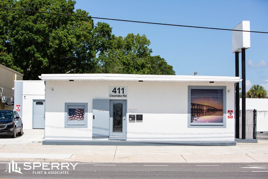More Photos Of 411 Clearlake Rd, Cocoa Flex For Sale