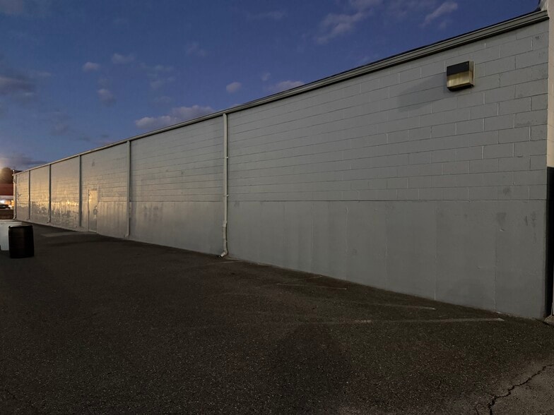 More Photos Of 11 Comstock Pky, Cranston Freestanding For Lease