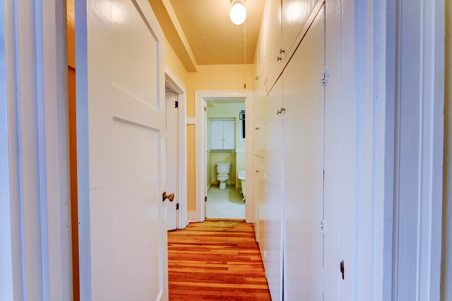 More Photos Of 1429 SW 14th Ave, Portland Apartments For Sale