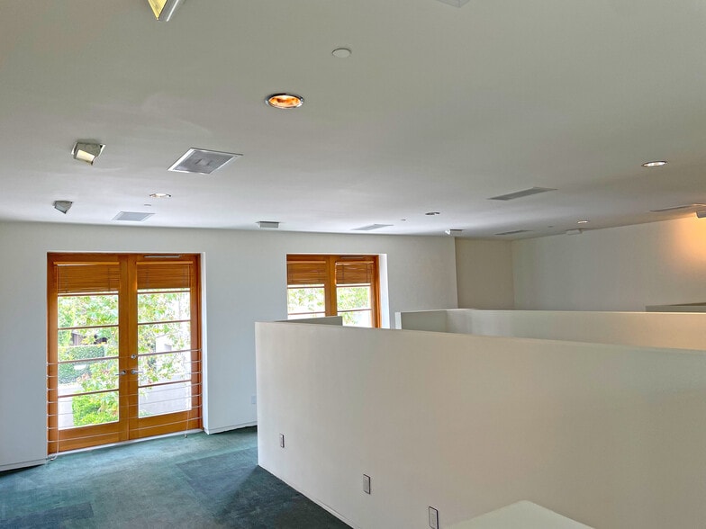 More Photos Of 1505 E Valley Rd, Montecito Loft Creative Space For Lease