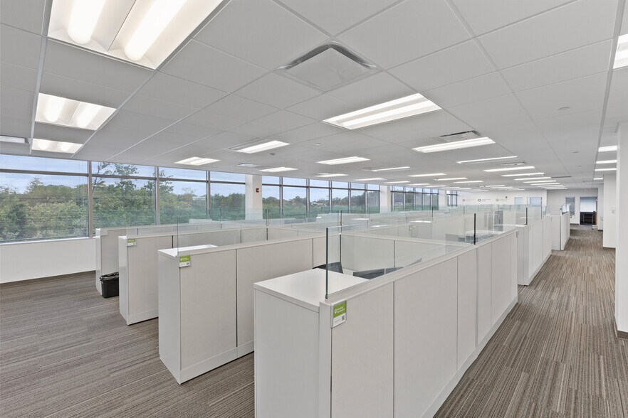 More Photos Of 1 Penn Center Blvd, Pittsburgh Unknown For Lease