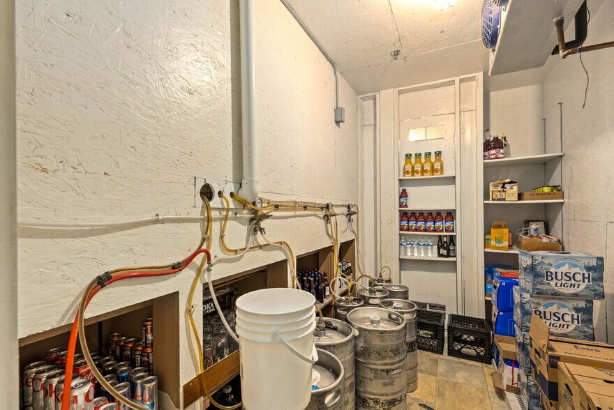 More Photos Of 5100-N Star Blvd, Great Falls Storefront Retail Office For Sale