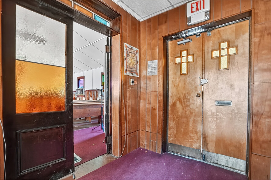 More Photos Of 61 New St, Montclair Specialty For Sale