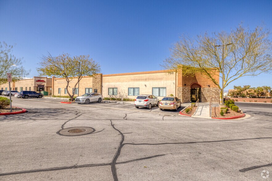 More Photos Of 750 Coronado Center Dr, Henderson Medical For Lease