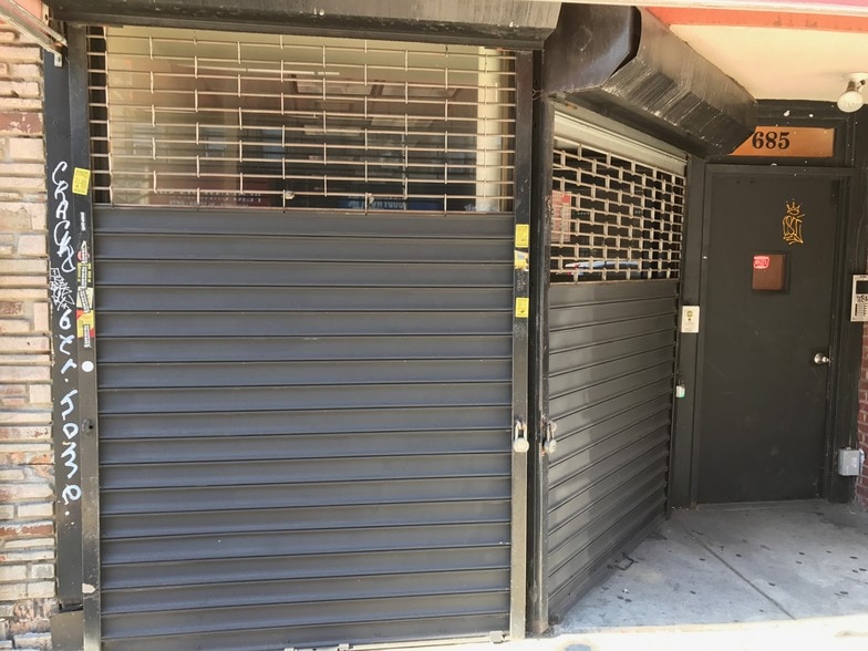 More Photos Of 685 Manhattan Ave, Brooklyn Storefront Retail Residential For Lease