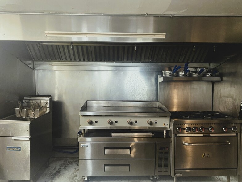 More Photos Of 42 W Spring St, Port Austin General Retail For Lease