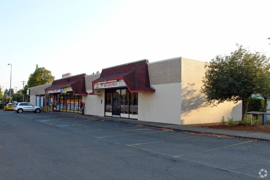 More Photos Of 3550-3608 SE Powell Blvd, Portland Unknown For Lease