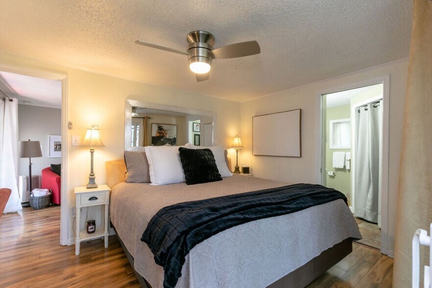 More Photos Of 7 N Delano Rd, Asheville Apartments For Sale