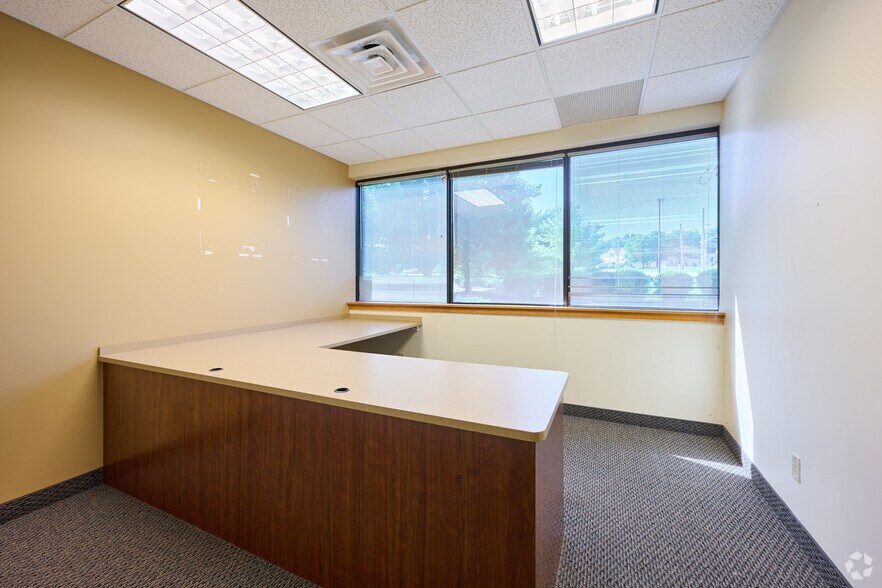 More Photos Of 1170 Pittsford-Victor Rd, Pittsford Office For Sale