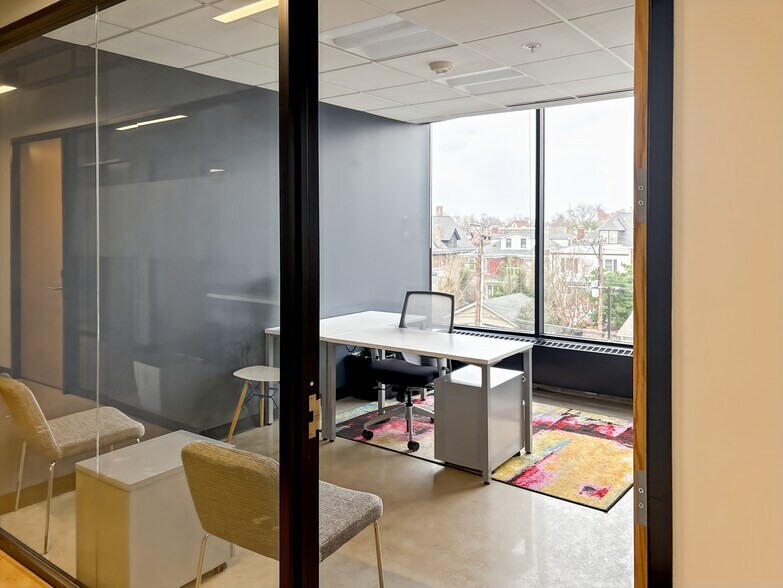 More Photos Of 4625 Lindell Blvd, Saint Louis Coworking Space