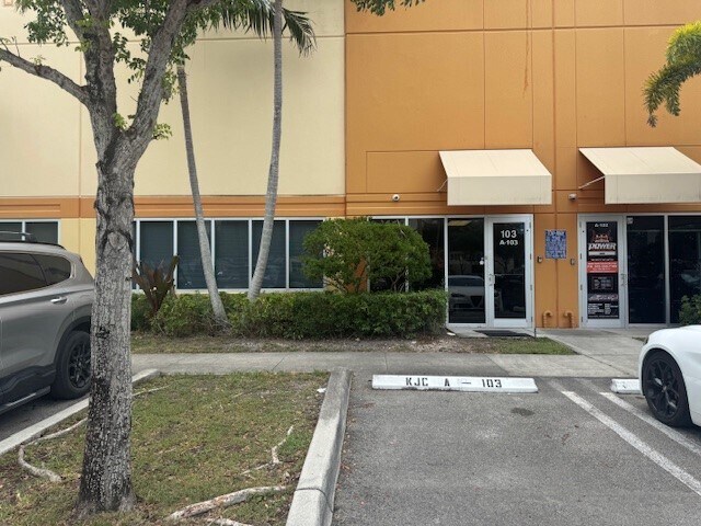 More Photos Of 12601 NW 115th Ave, Medley Warehouse For Lease